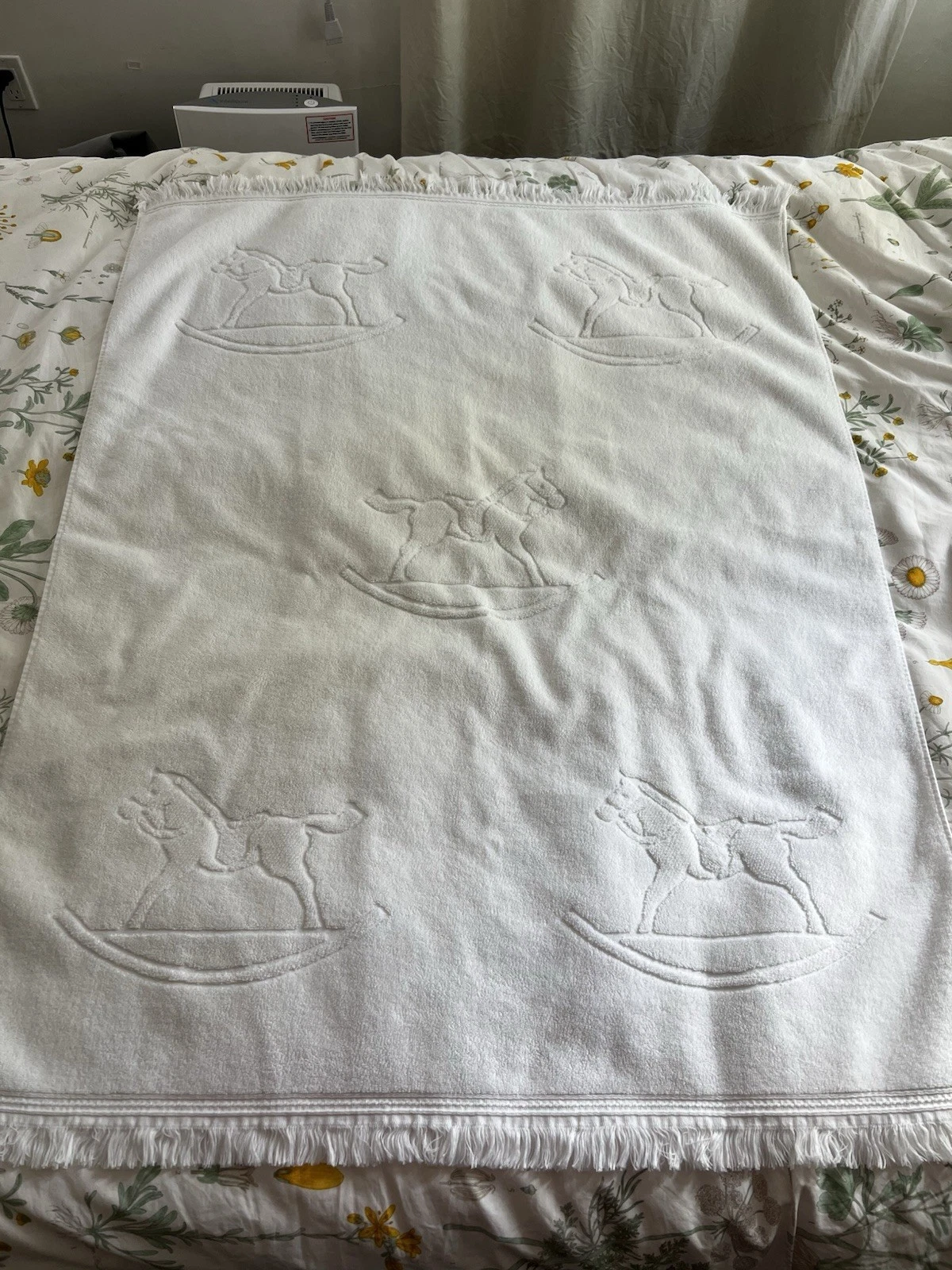 Hermes White Dada Rocking Horse Baby Bath Towel, EUC!
Opens in a new window or tab