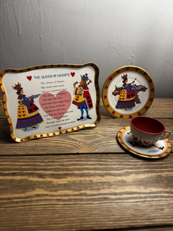 Vintage Queen of Hearts Tin Litho Children’s Tea Set Tray Cup Saucer Plate