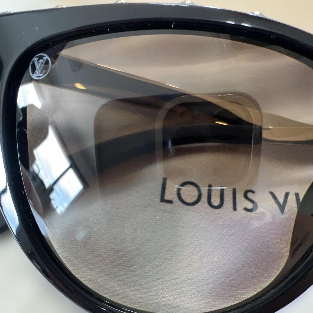 LOUIS VUITTON La Boum Sunglasses Black Frame Brown Lens Women's Eyewear Cased thumbnail 10