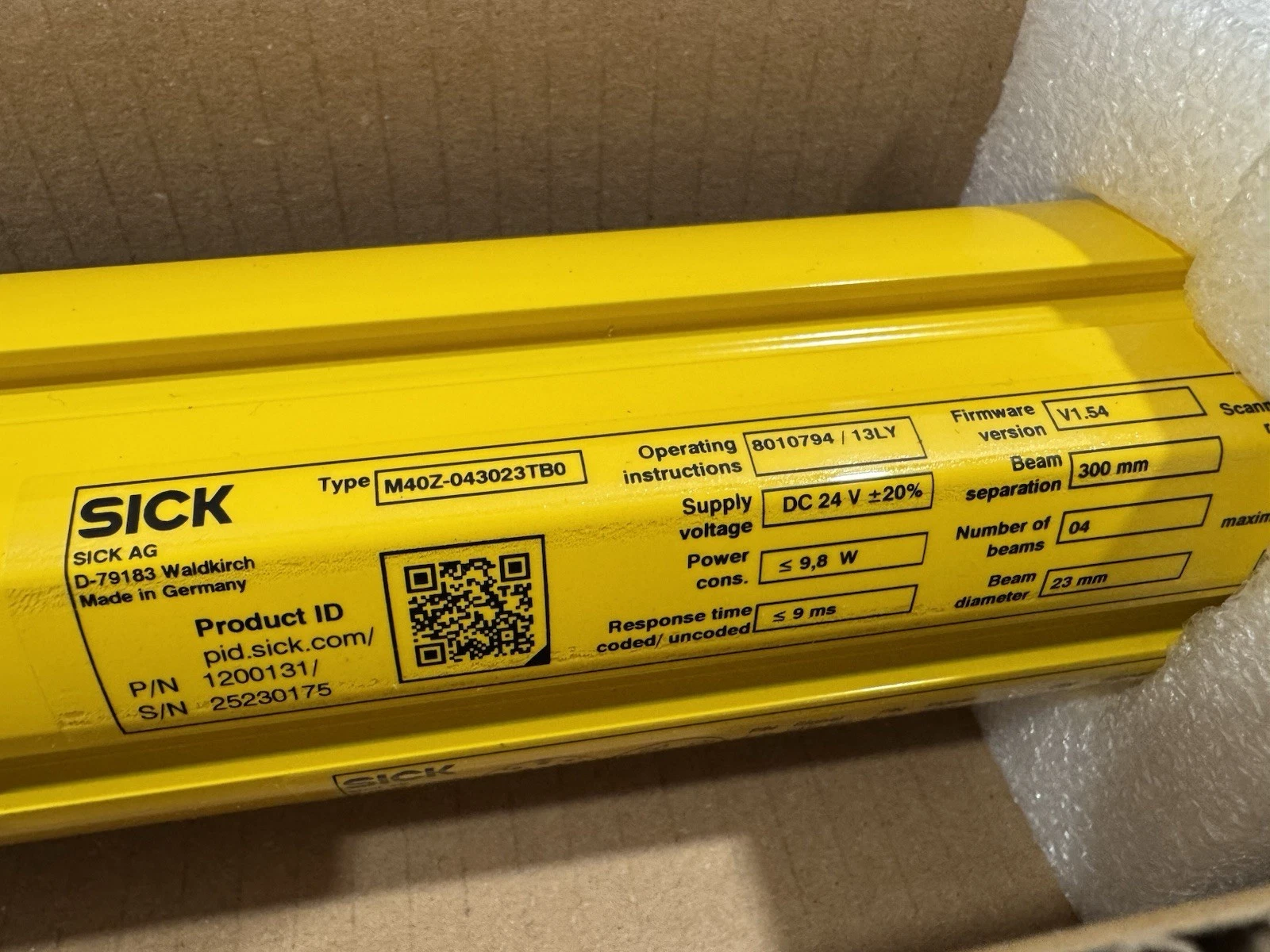 SICK Safety Multibeam Sensor Series Light Curtain M40Z-043023TB0 Brand New 3
