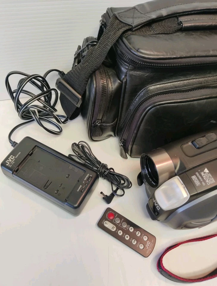 JVC Compact VHS Camcorder GR-AXM750U *TESTED* - Image 2 of 4