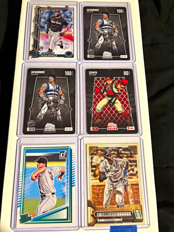 Miami Marlins 18 Card Lot