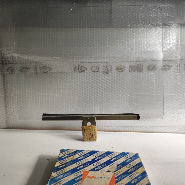 WeißEs Athermisches Hecklinkes Fensterglas Fiat 128 C - CL Original 4394437-image