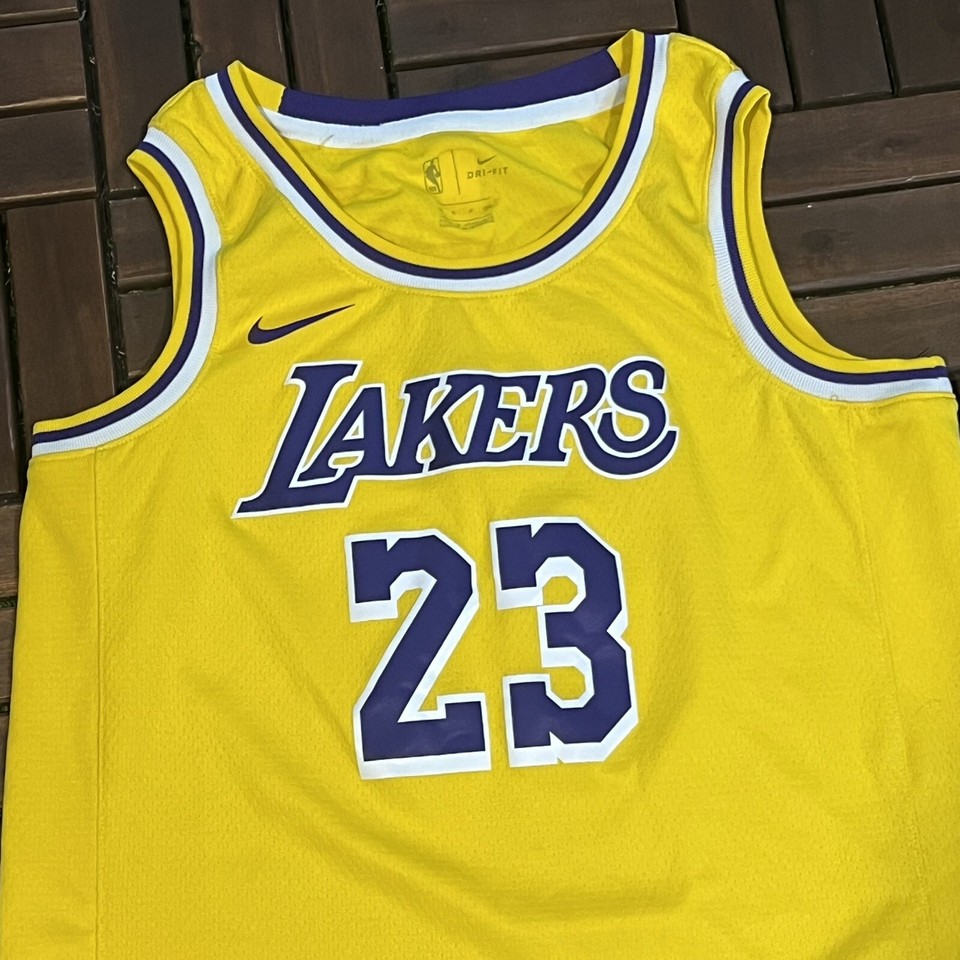 Lebron James Lakers Nike NBA #23 Jersey Swingman Yellow size 40