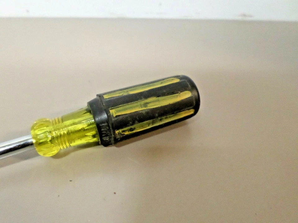 Klein Tools 11/32" Nut Driver 6 Inch Hollow Shaft, Cushion Grip 646-11/32 In.  - Image 2 of 4