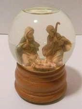 San Francisco Music Box Glitterdome Nativity Scene Genuine Frontaninin Figures