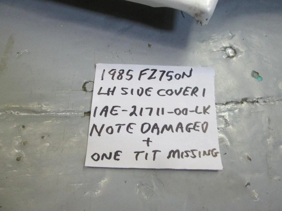 Panel lateral izquierdo Yamaha FZ750N Foto 3 de 4