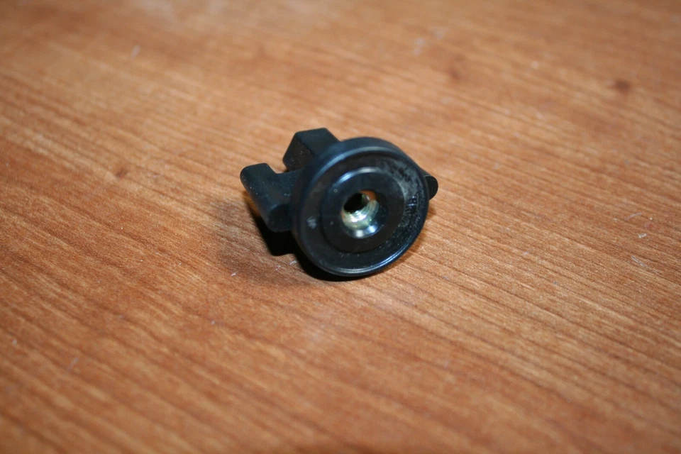 Ajustador de faros GM 10079160 99-07 Silverado 00-06 Suburban D  Foto 3 de 3