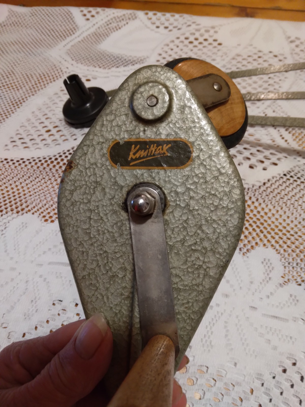 Vintage Knittax Mechanical Yarn Wool Winder Table Mount Knitting Tool