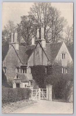 Altes Stein Herrenhaus Landhaus Efeu bedeckt Giebel RPPC Architektur unbekannt