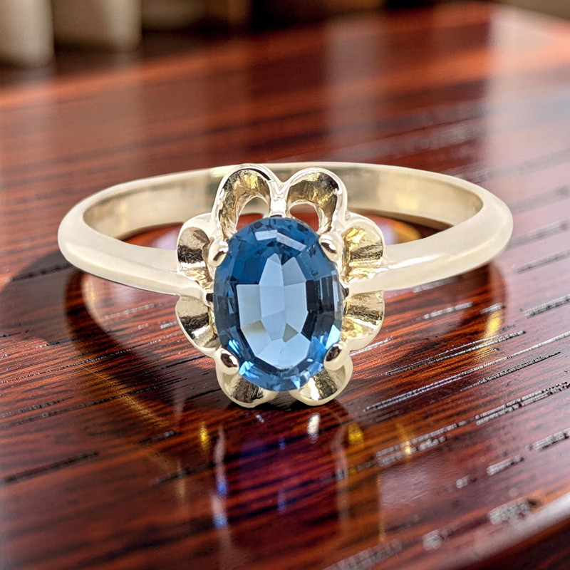 ESTATE SOLID 14K YELLOW GOLD 7.3X5.2mm BLUE TOPAZ RING SIZE 7 #8016