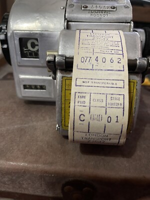 ロンドンのバスで車掌が使っていた発券機 (GIBSON A14) m86582163696_1.jpg?1714184053