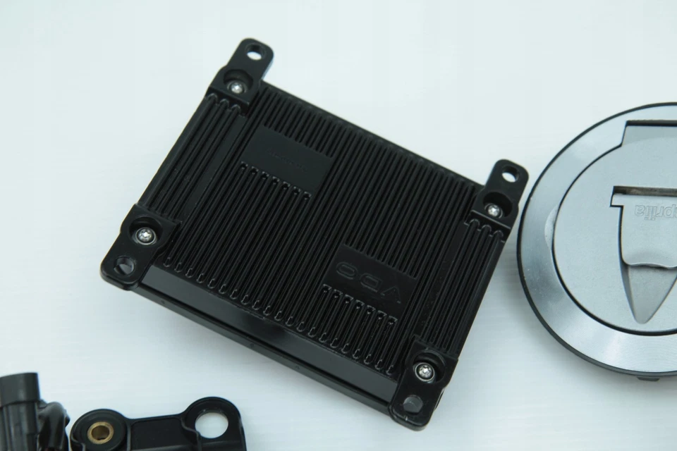 Aprilia RSV 1000 R 583514 Módulo de bloqueo de encendido Bloqueo Llave Infusión Foto 4 de 4