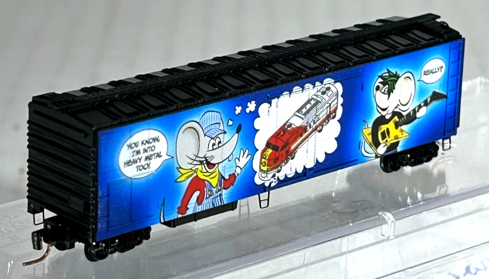 MICRO-TRAINS Z SCALE MICRO-MOUSE 2023 HAPPY FATHERS DAY CAR 54800160 - Image 3 of 4