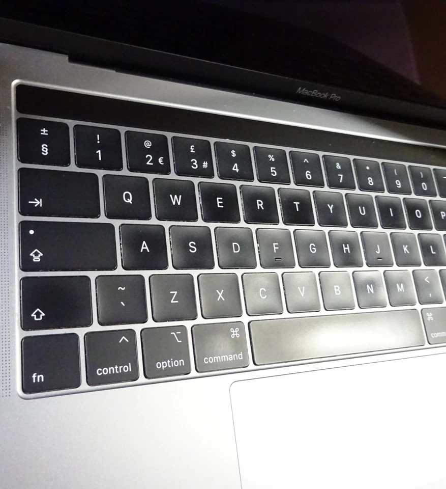 APPLE MacBook Pro 15,2 A1989 EMC3358 i5-8279U 16GB Ram 512GB SSD 13" Inch Laptop - Image 3 of 4