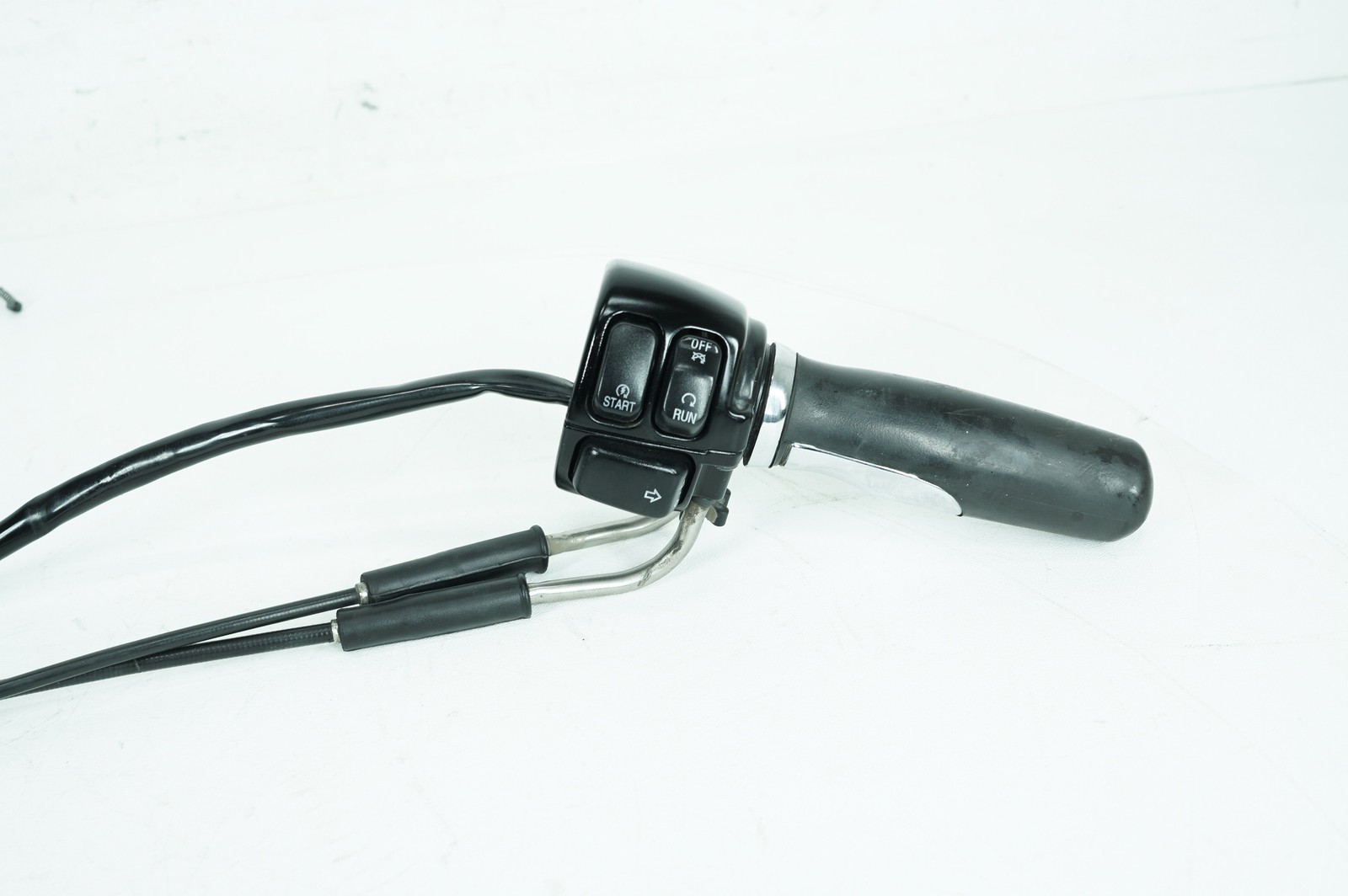 04 Harley Touring Road King Custom OEM Right Engine Start Kill Switches Controls