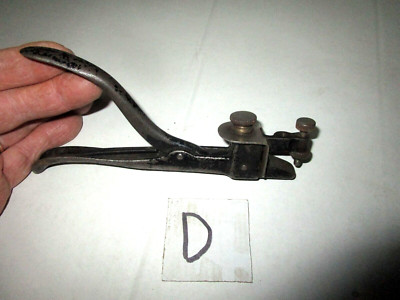 Vintage O. W. O.  & Co No. 10 Leach Pattern saw set tool