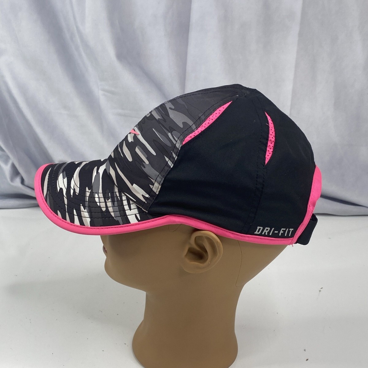 Nike Women\'s Big Bill Zebra Visor Hat Pink Red Golf 61KYPfNQZ2L._AC_UY1000_.jpg main image 2