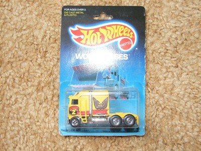 hot wheels thunder roller original  1980's in plastic holder