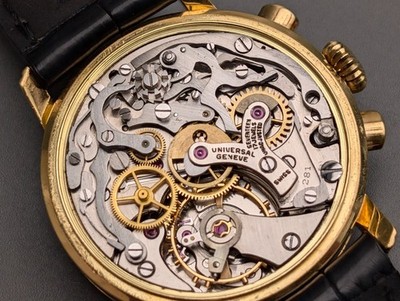 Rare Universal Geneve Tri-Compax 1.281.100 moon phase 18K Gold