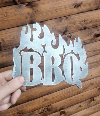 Grillbuchstaben in Flamme Blechschild Garten Haus Grill Party Geschenk 400 mm x 340 mm