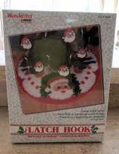 WONDER ART by CARON LATCH HOOK 34" TREE SKIRT KIT CANDY CANE SANTA 4698
