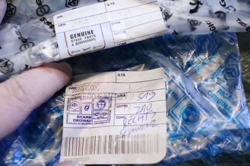 Windabweiser KIT NOS Schwarz rechts Piaggio Hexagon 125 180 LXT GT GTX 180 250 - Bild 5 von 5