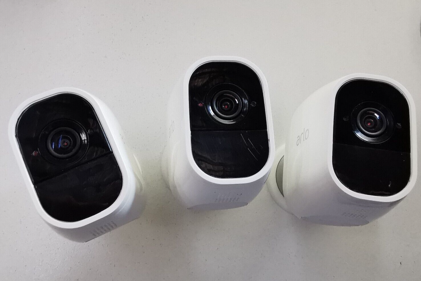 3x Arlo PRO 2 VMC4030P Wireless 1080P Smart Security Camera ( With