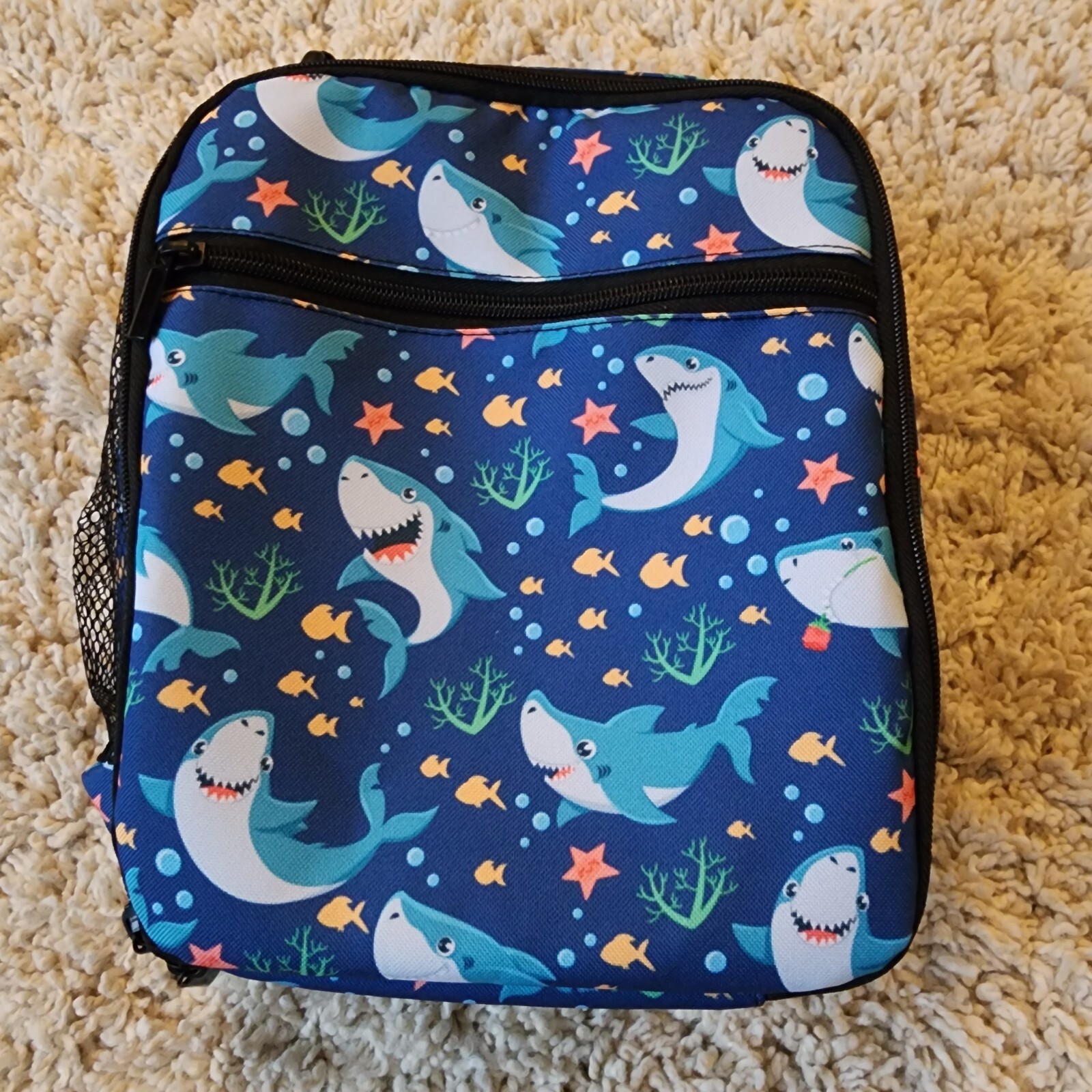 Lunch Box/Bag: Insulated, Theme Sharks, NEW