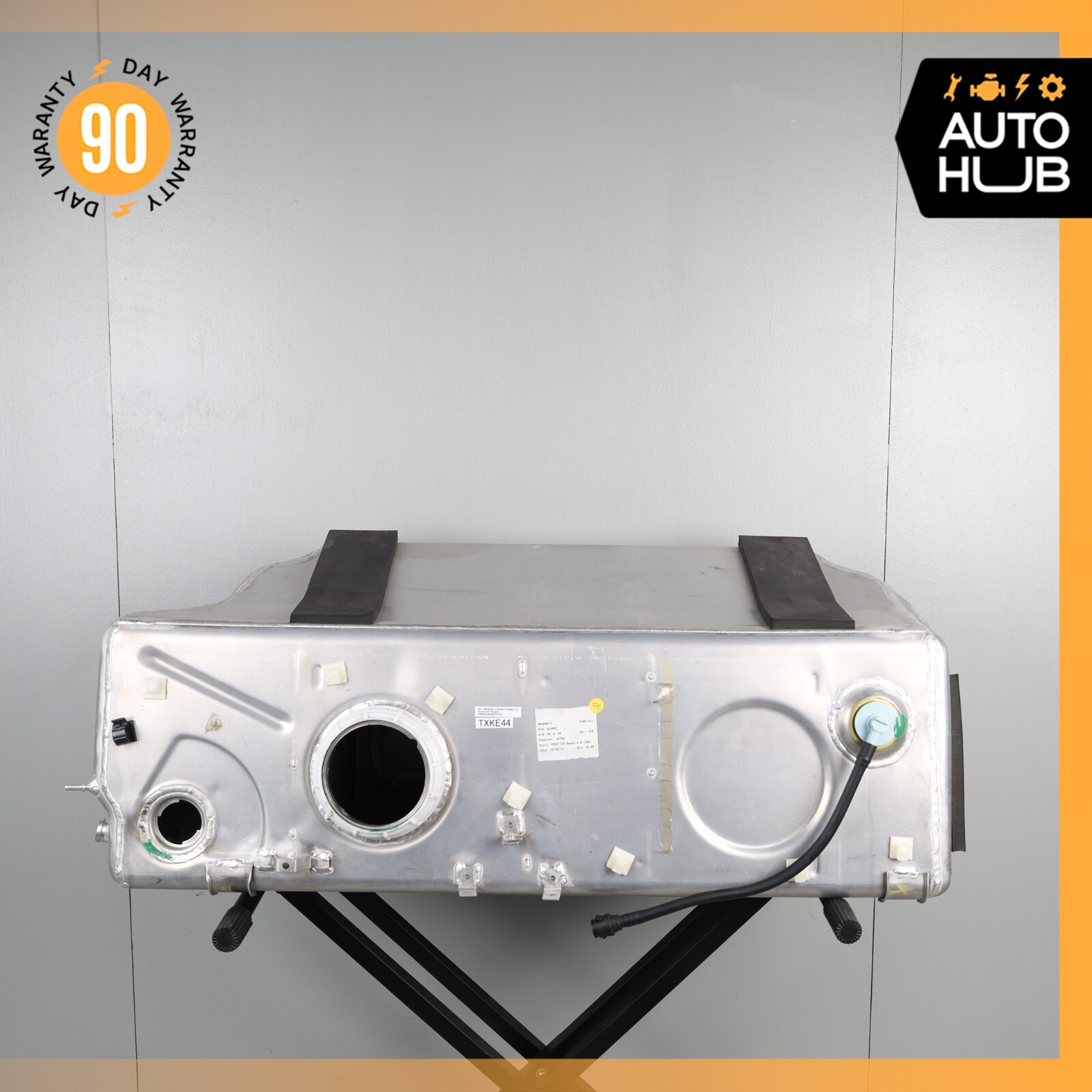 08-18 Maserati GranTurismo S M145 Gas Fuel Tank Reservoir Assembly OEM 56k