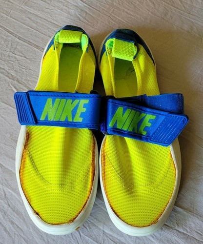 Vintage 1990 NIKE AQUA SOCK Neon Yellow 