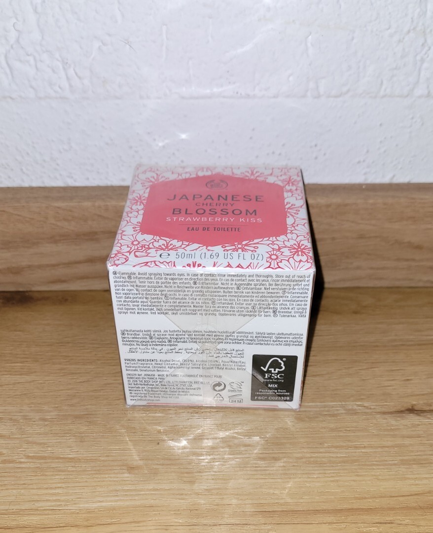 Japanese Cherry Blossom Strawberry Kiss EdT by The Body Shop neu und