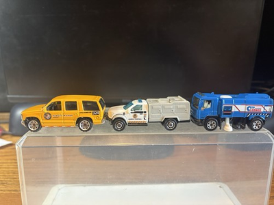 #ad Matchbox’97 Chevy Tahoe Public WorksFord F150 Animal ControlStreet Clean L73D $9.99