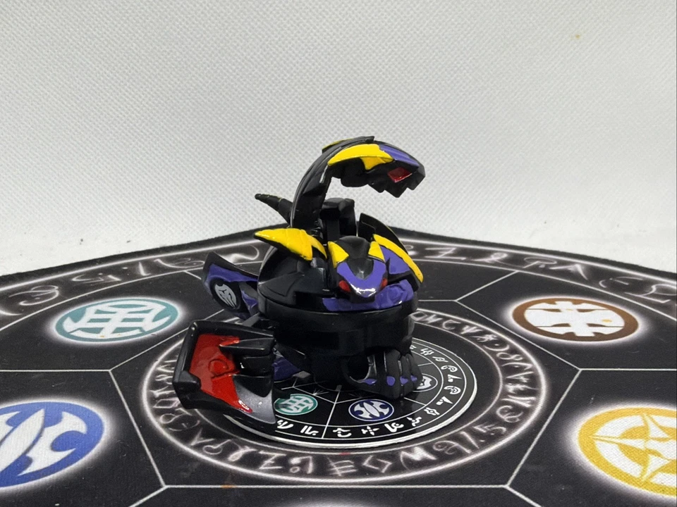 Bakugan Battle Brawlers Darkus Knight Percival Spins Painted Anime Accurate VHTF - Image 2 of 4