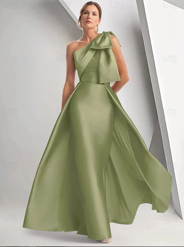 green emerald velvet dress INNA Satin A-Line Box Pleat Formal Dress  One Honey