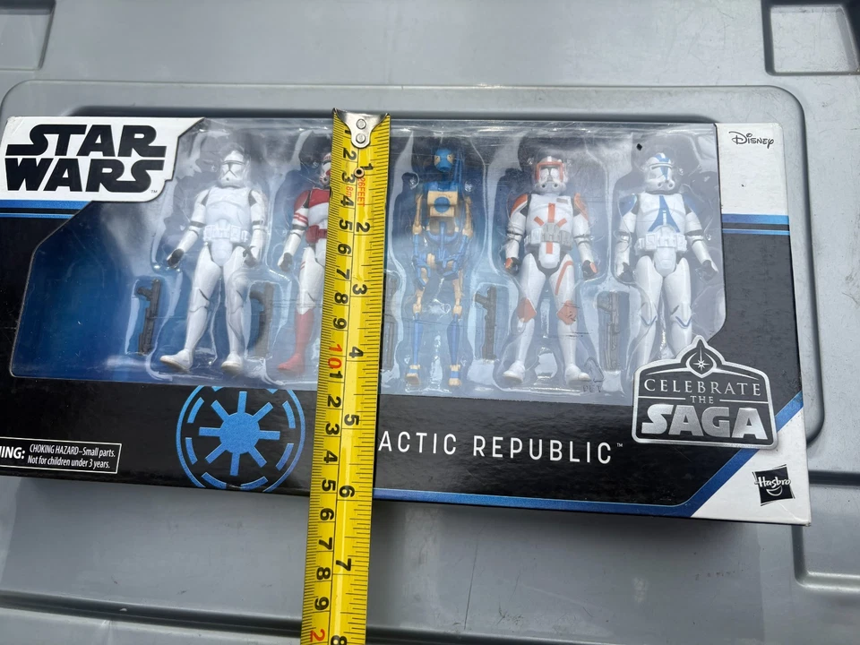 Star Wars Celebrate the Saga-Galactic Republic 5 Pk Action Figure Clone Set, New - Image 3 of 4
