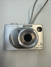 Sony Cyber-shot DSC-W1 Digital Camera FOR PARTS REPAIR - Broken Battery Door