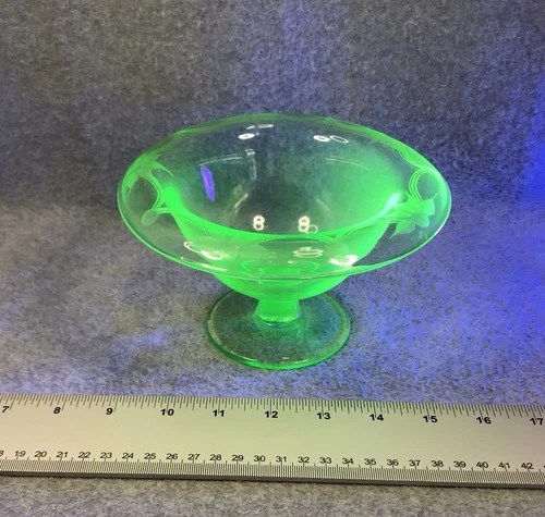 Vtg Green Depression Compote Bowl Uranium Glass Etched Floral Rolled Edge Footed