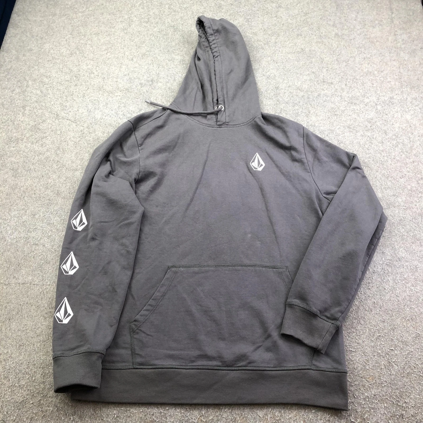 Volcom Hoodie Mens Large Gray Pullover Fleece Sweatshirt Logo Sleeve Graphic
Opens in a new window o