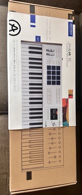 Arturia KeyLab 61 Universal MIDI Controller