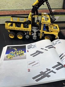 Lego Technic 8640 Crane or Truck Pneumatic Mechanism