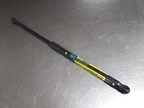 GASDRUCKFEDER LINKS HINTEN VW Fox (5Z) Hatchback 1.2 (CHFB) 2007 5Z6827550B