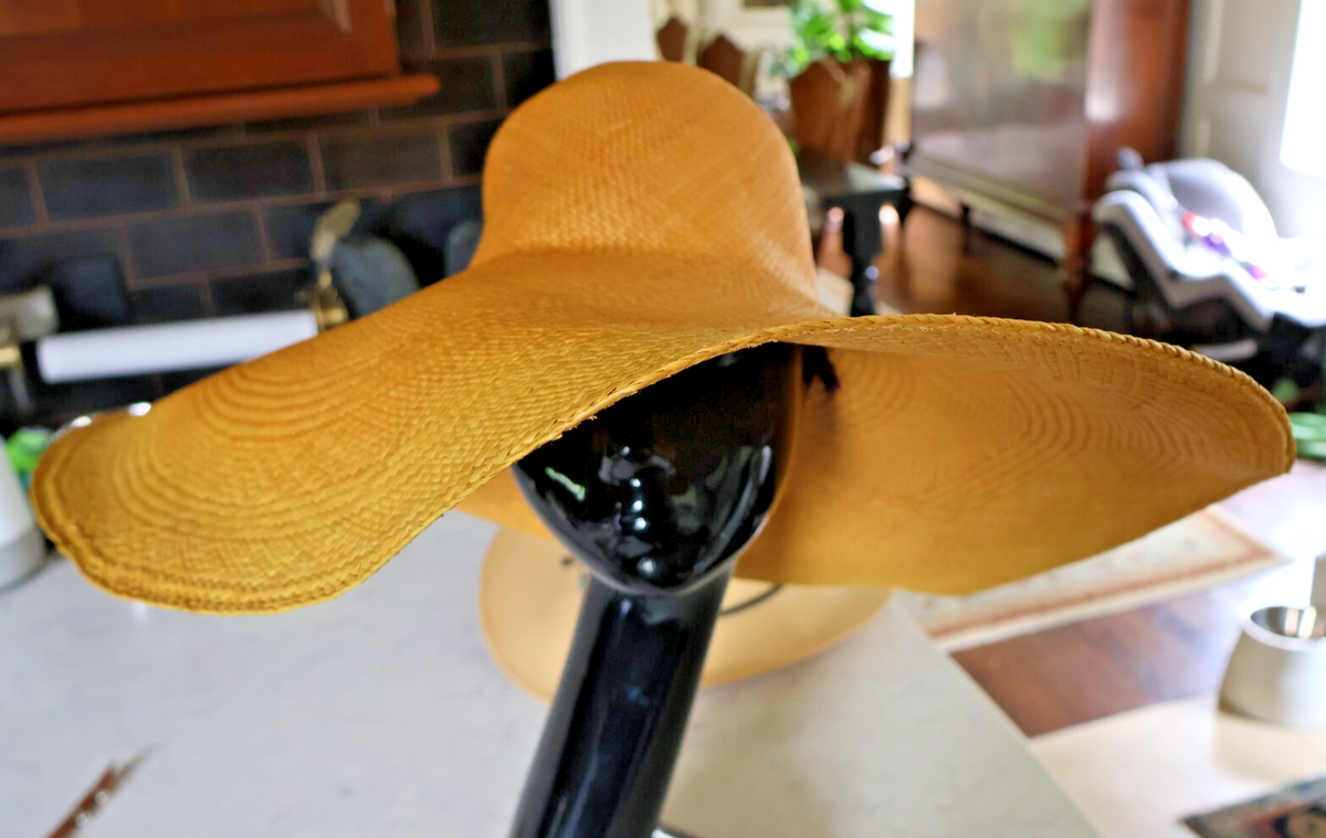 NEW LITTLE DOE LOVE Feather Floppy Wide Brim Sun Straw Beach 