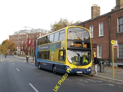 Foto 6x4 Bushaltestelle, Leeson Street Baile Atha Cliath \/O1632 A Bus on the s c2016