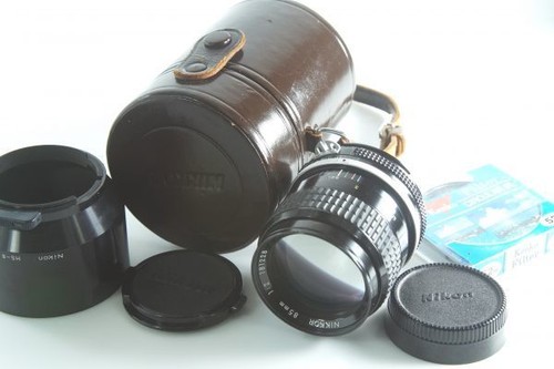 Nikon Nikkor 85mm f/2 AI Lens F-mount Good Condition