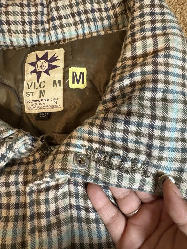 Volcom Vest Women's Medium Lumber Jackie Sleeveless Zipper Snowboard Outdoor Ski - Image 3 of 4