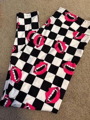 NEW LuLaRoe TC2 Tall Curvy 2 Legging Fangs Lips B/W Checkered Quilt Halloween