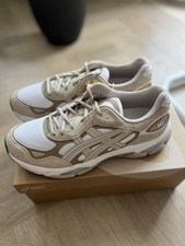 ASICS Gel NYC 2.0 White Feather Grey 44 5 Neu mit Karton OVP Laufschuh