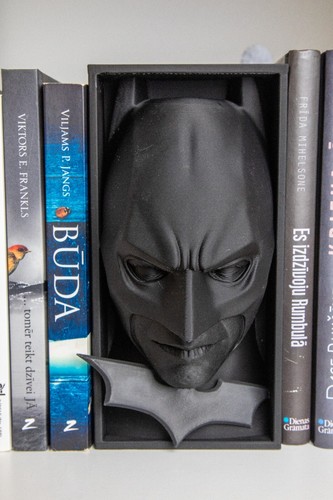 Batman Bookend, Book Nook & Wall Mount - Superhero Decor - Bild 10 von 11