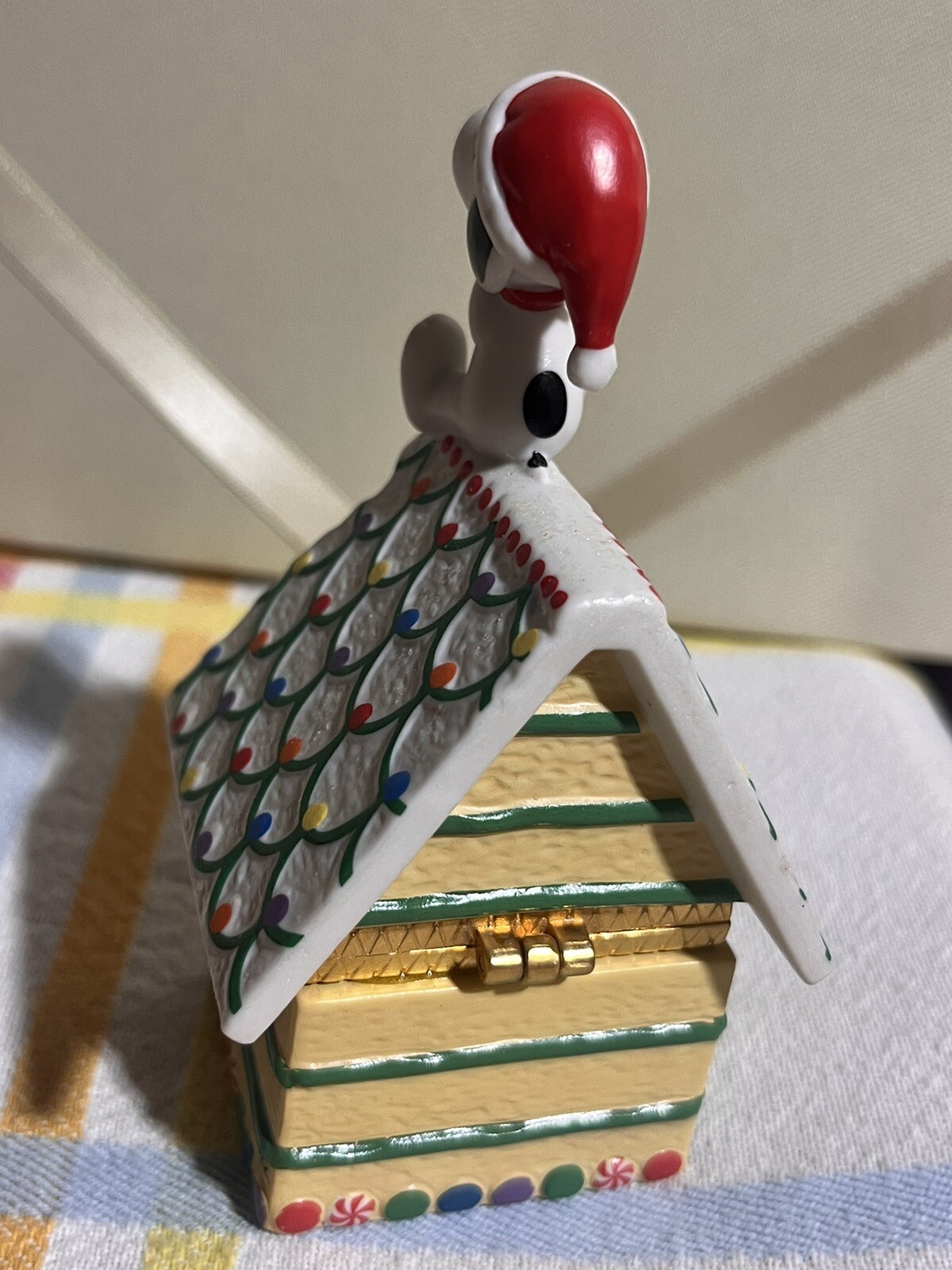 Picture 4 of 12